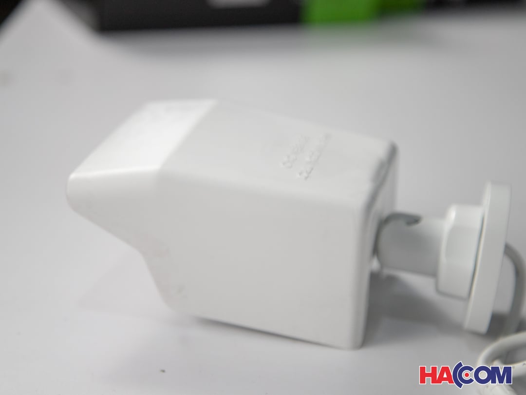 71658_vo_nhua_che_camera_quan_sat__3_.JPG 2