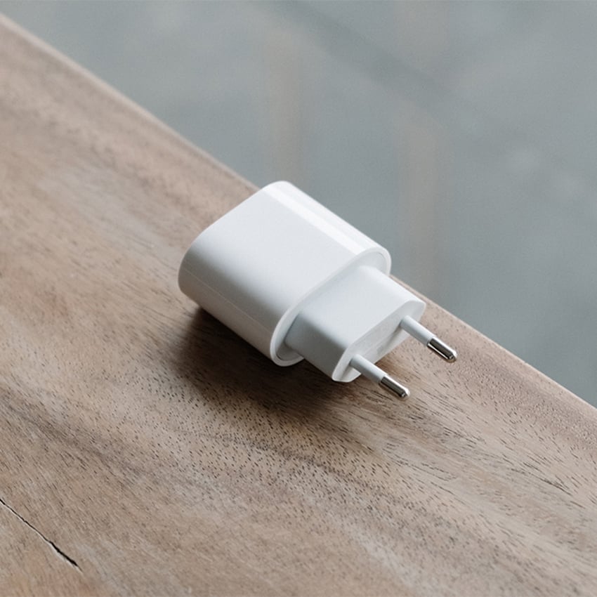 72065_apple_20w_4.jpg 3