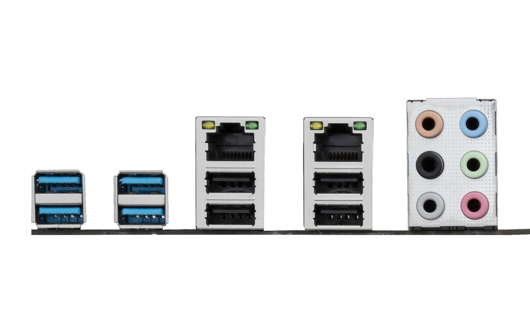 87678_19099_huananzhi_x99_f8d_1.jpg 1