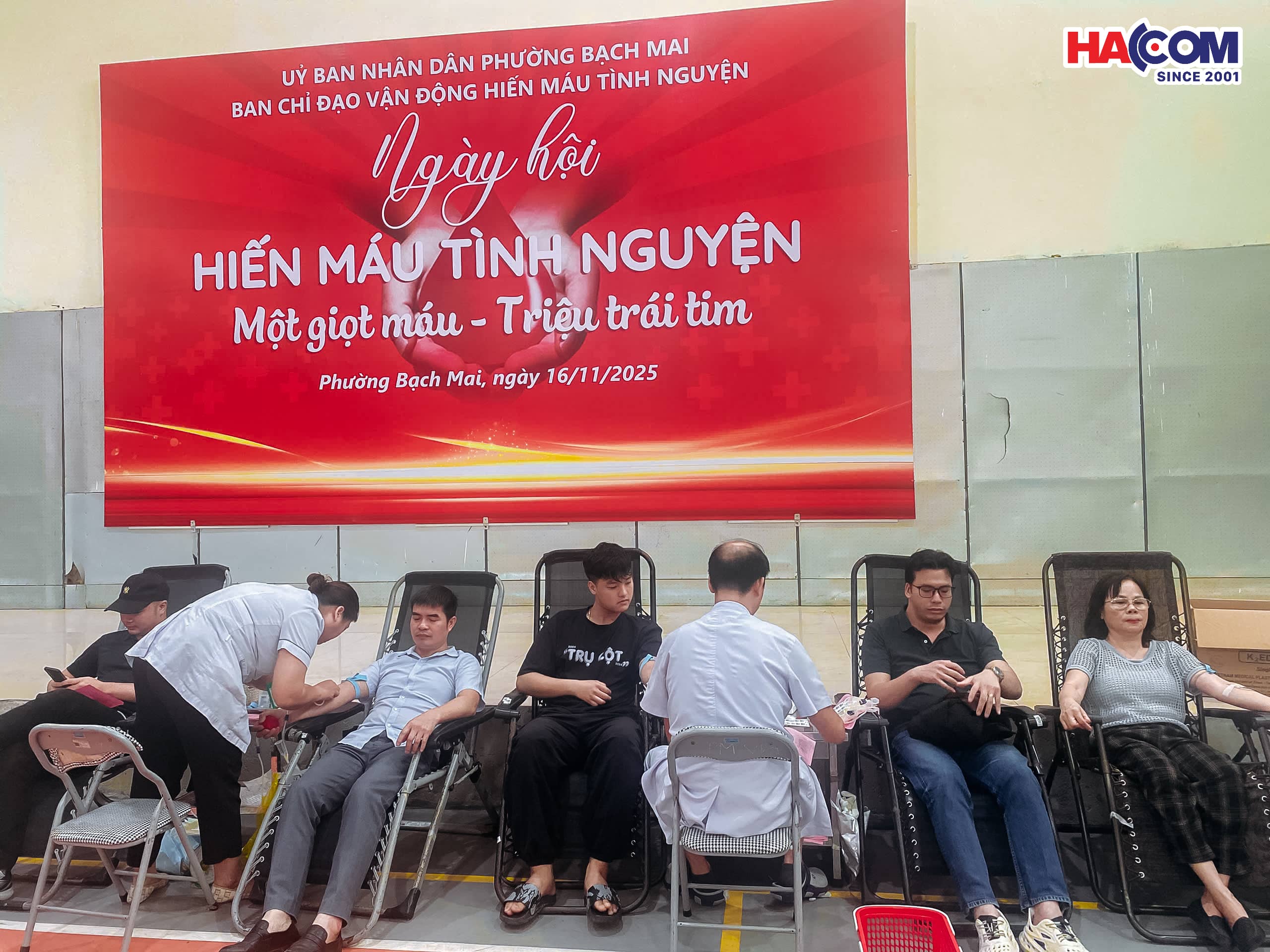 hacom hien mau tinh nguyen 2