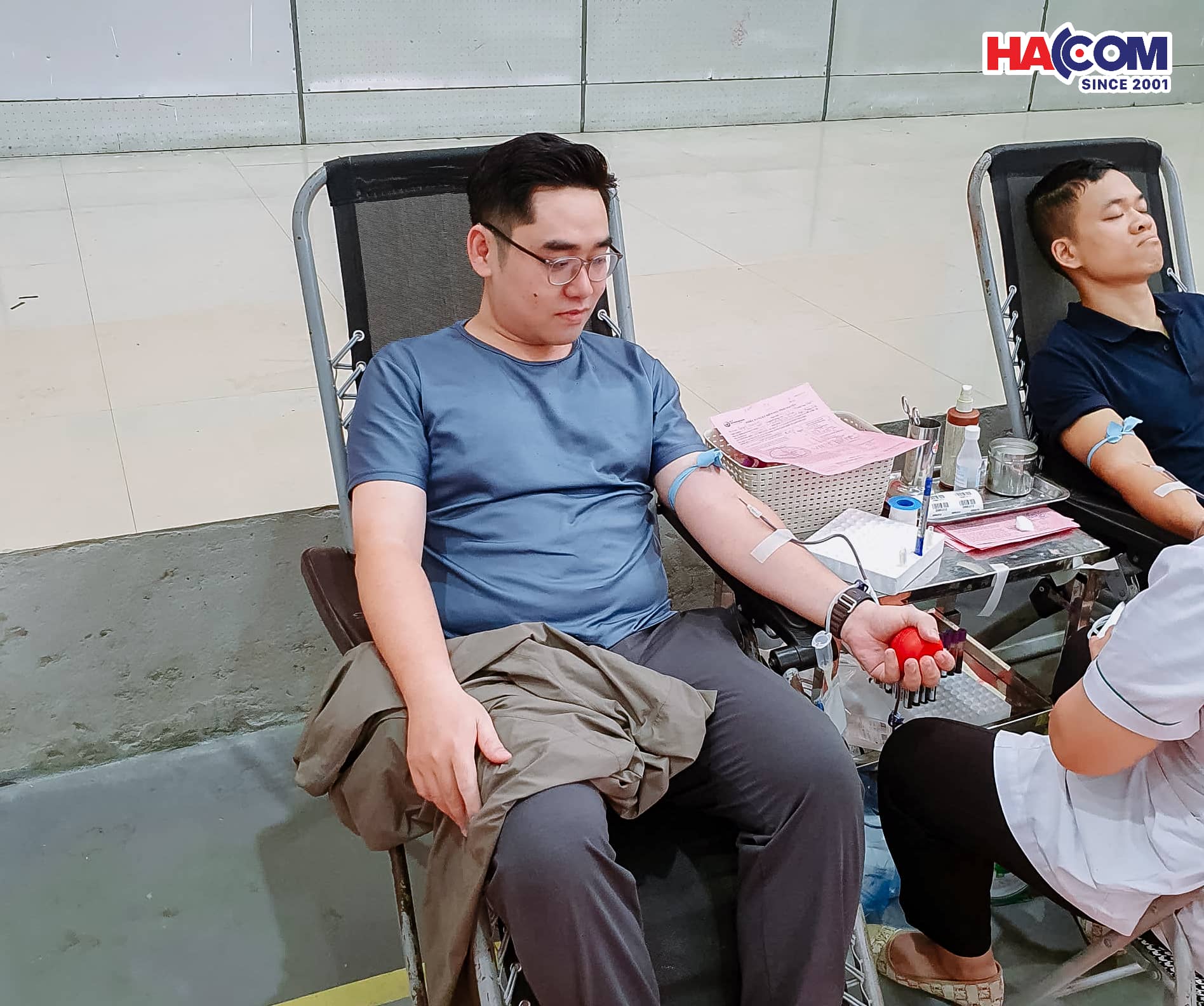 hacom hien mau tinh nguyen 6