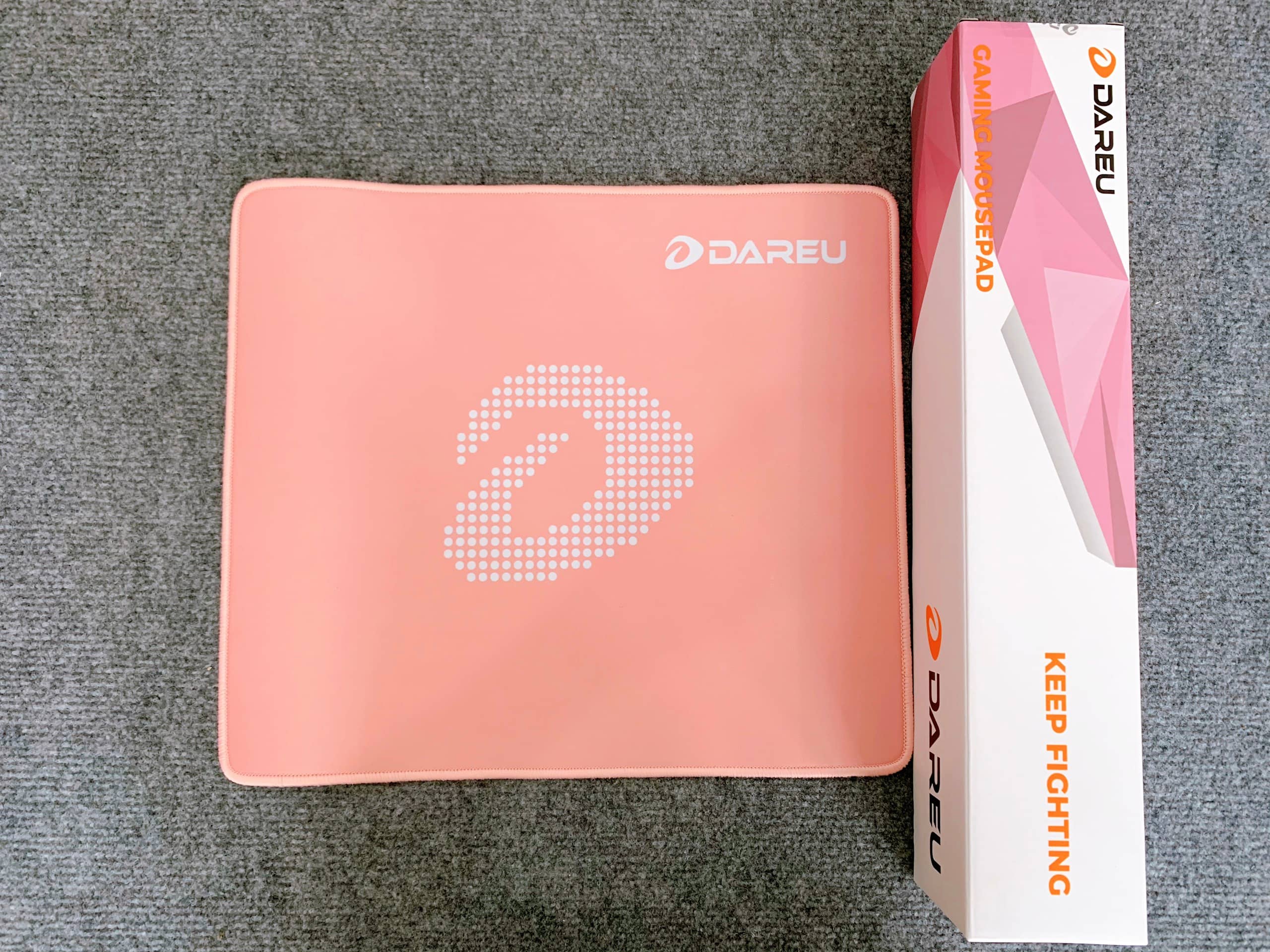 Bàn di chuột Dareu ESP101 Pink (350 x 300 x 5mm) có thiết kế cá tính