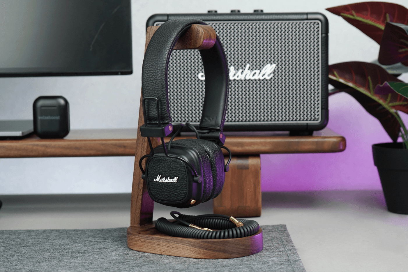 Giá đỡ tai nghe gỗ Óc Chó Hyperwork Beamed 1