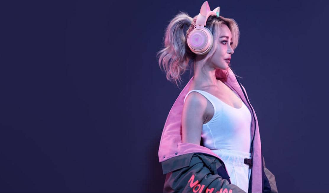 Tai nghe Razer Kraken Kitty Chroma Quartz RZ04-02980200-R3M1 có thể cắm vào cục sạc