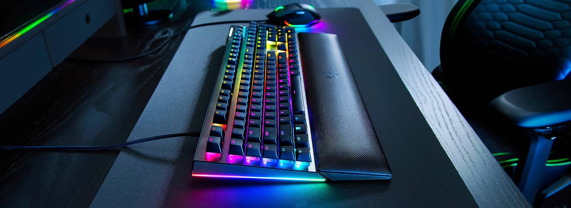 Bàn phím cơ gaming có dây Razer BlackWidow V4 6