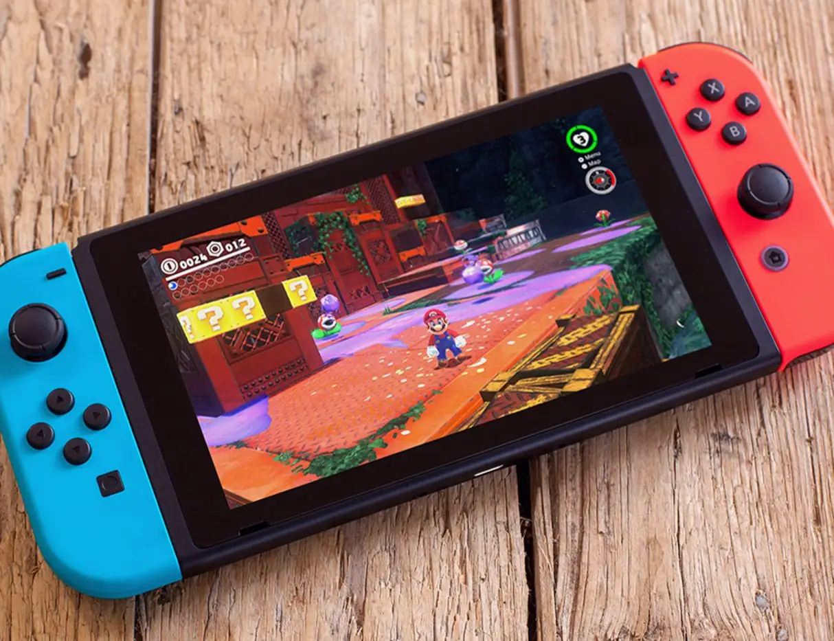 Nintendo Switch v1/v2 mang màn hình 6.2 inch, độ phân giải 720p