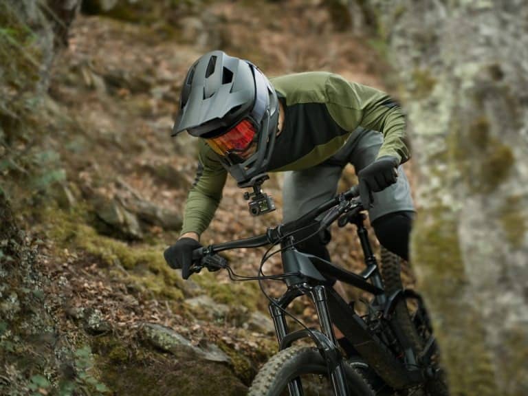 Camera hành động DJI Action 5 Pro Adventure Combo 6