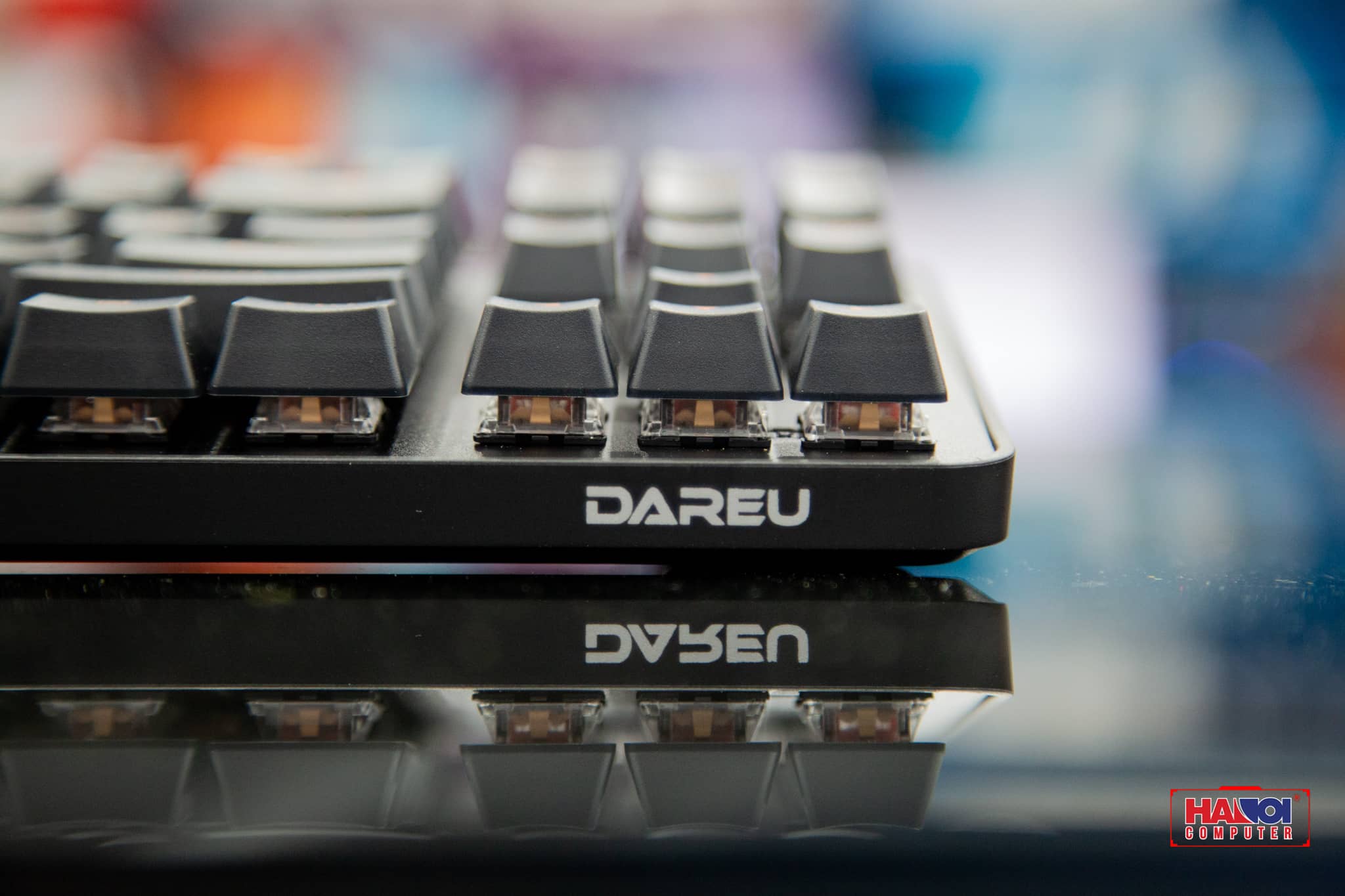 Bàn phím cơ không dây Dareu EK807G đen