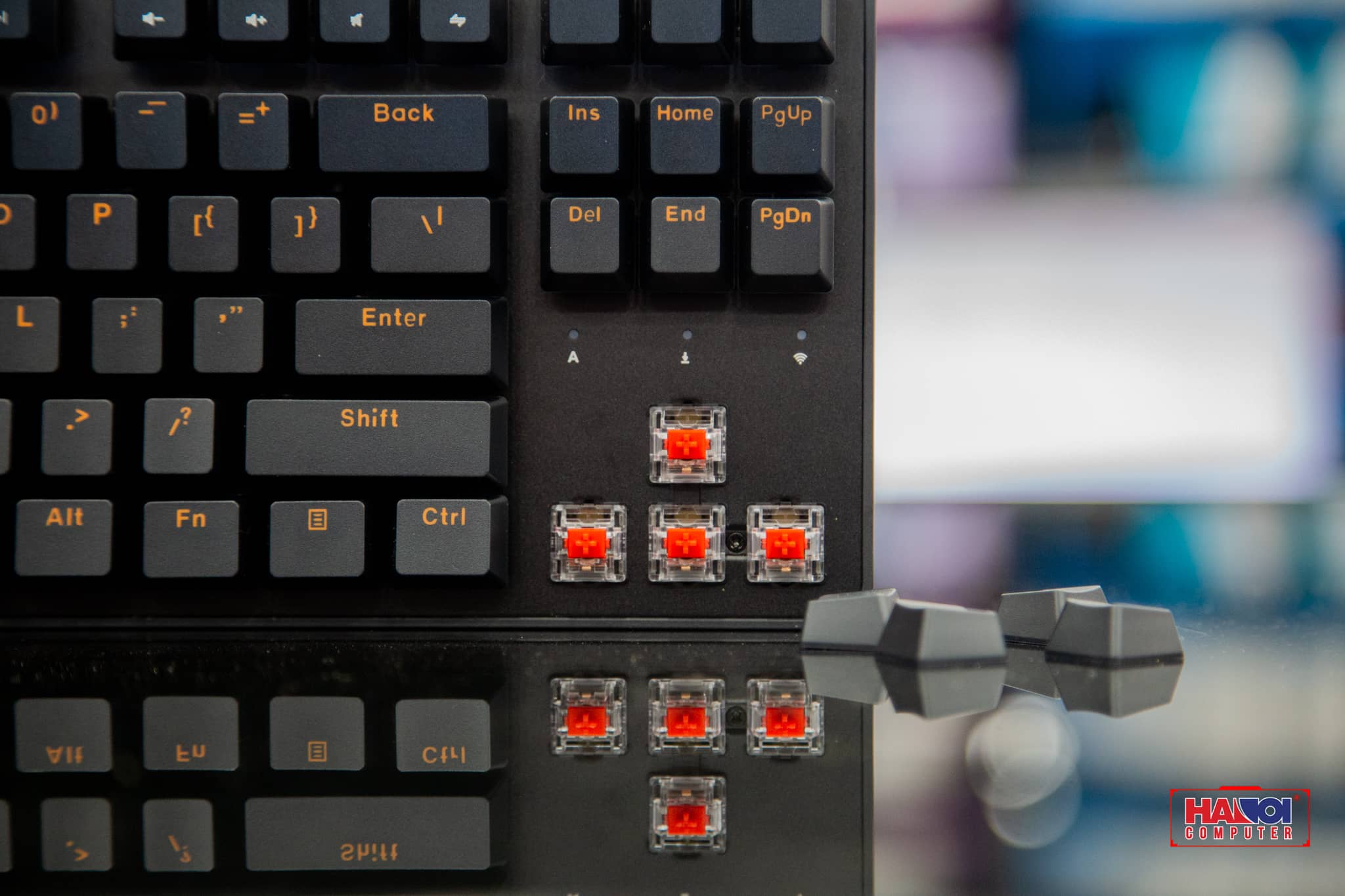 Bàn phím cơ không dây Dareu EK807G đen