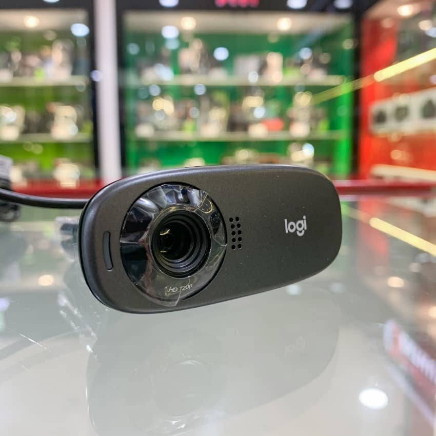 Webcam Logitech C310 sẽ giúp bạn kết nối với bạn bè người thân ở gần nhau hơn mặc dù địa lý rất xa