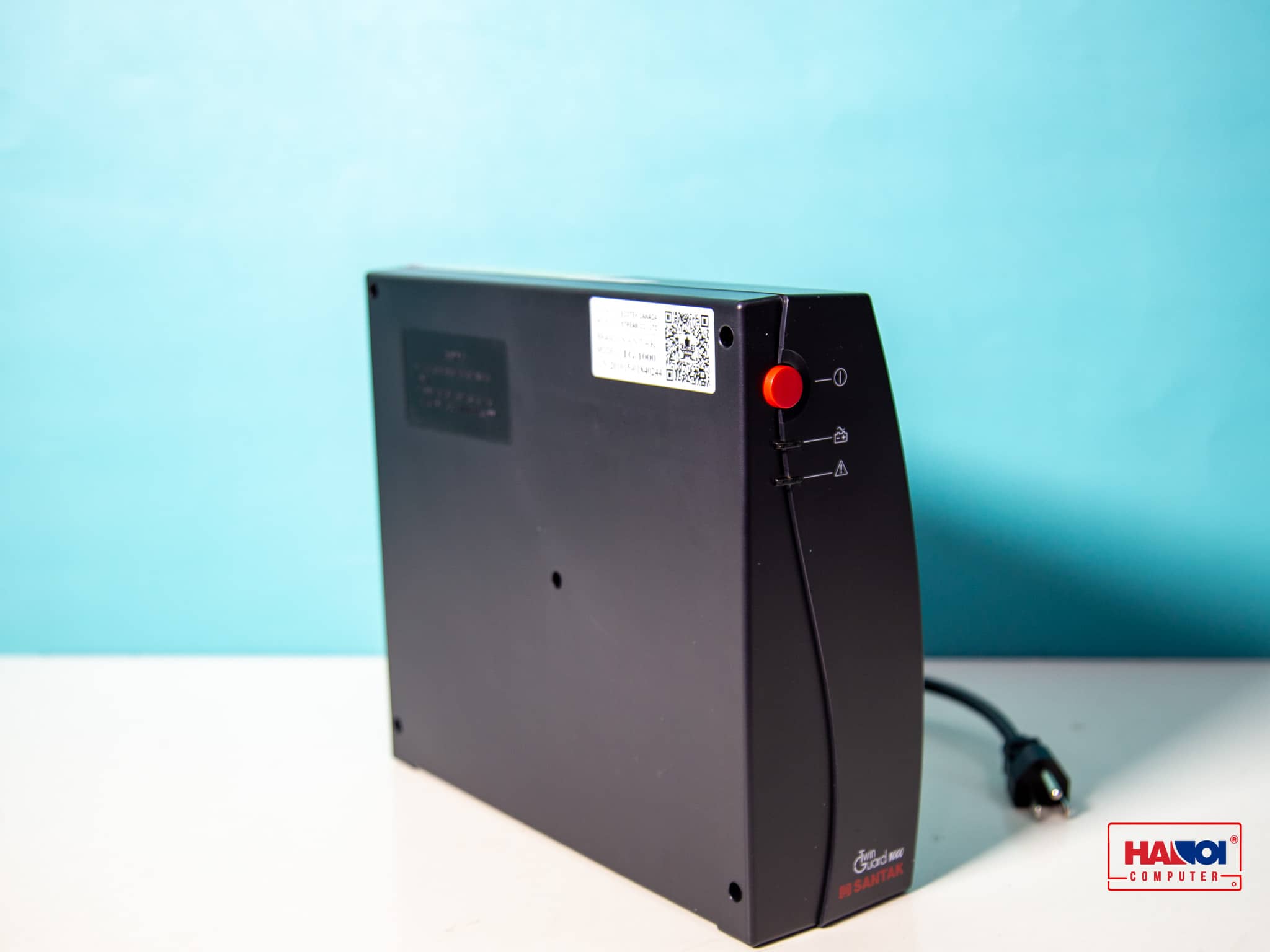 Bộ lưu điện UPS Santak 1000VA/600W 9