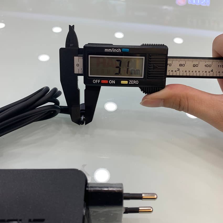 Sạc Laptop Asus 19V - 2.37A chân nhỡ 4.0 x 1.35mm, củ vuông