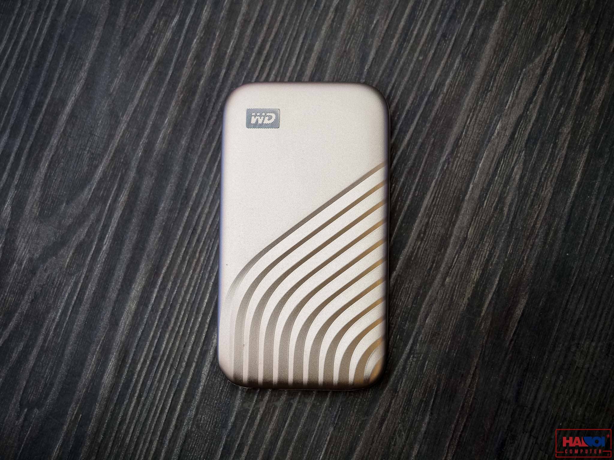 Ổ cứng di động WD MY PASSPORT SSD 1TB Vàng