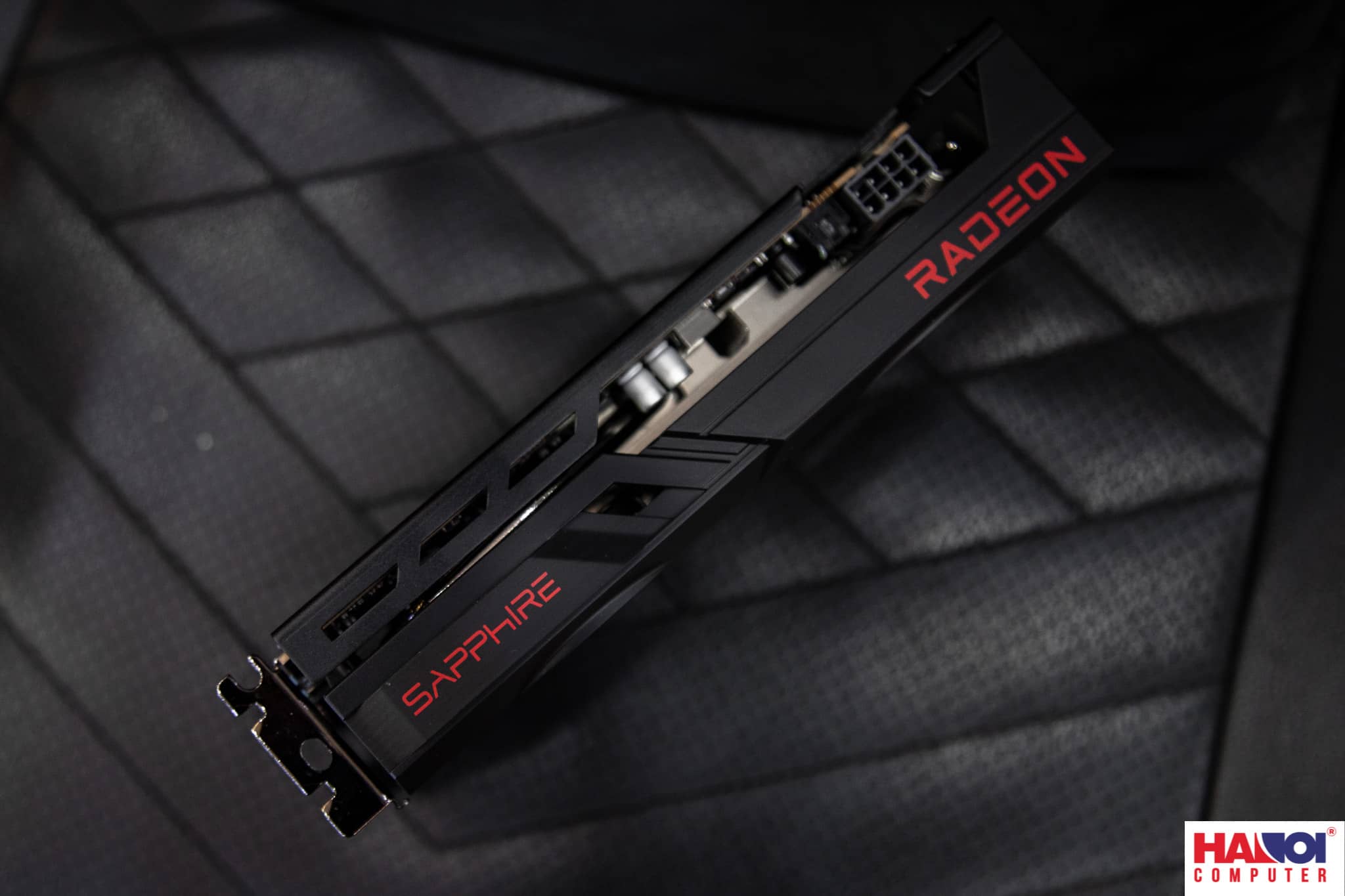 https://www.hacom.vn/card-man-hinh-sapphire-pulse-radeon-rx-6600-gaming-8gb