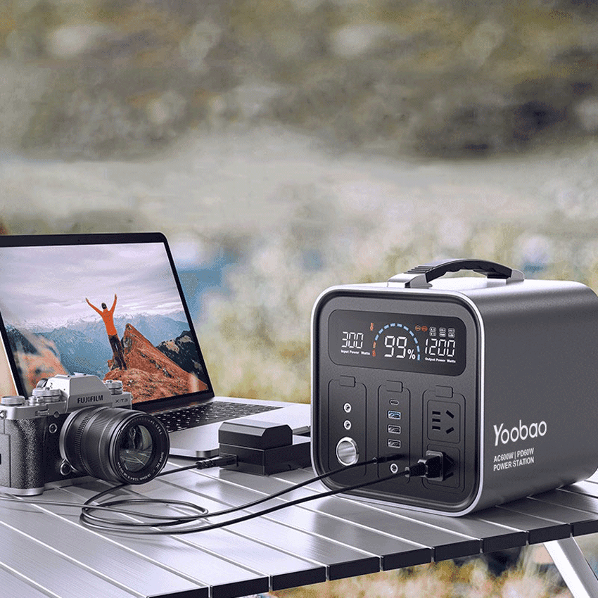 Trạm sạc dự phòng Yoobao EN600S