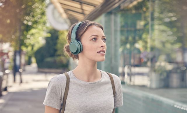 Chọn tai nghe không dây pin trâu thế nào?
