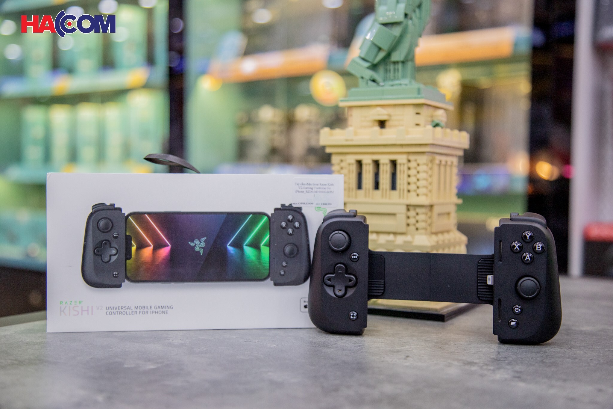 Tay cầm chơi game điện thoại Razer Kishi V2 