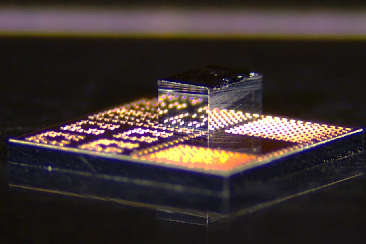 MIT gắn Transistor Gallium Nitride lên Chip Silicon