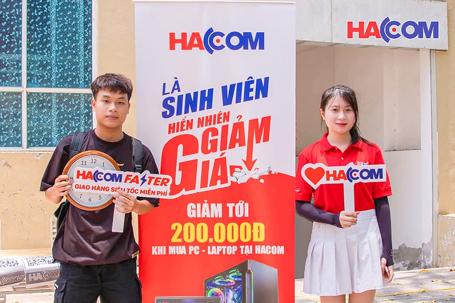 Công ty HACOM chụp ảnh sự kiện