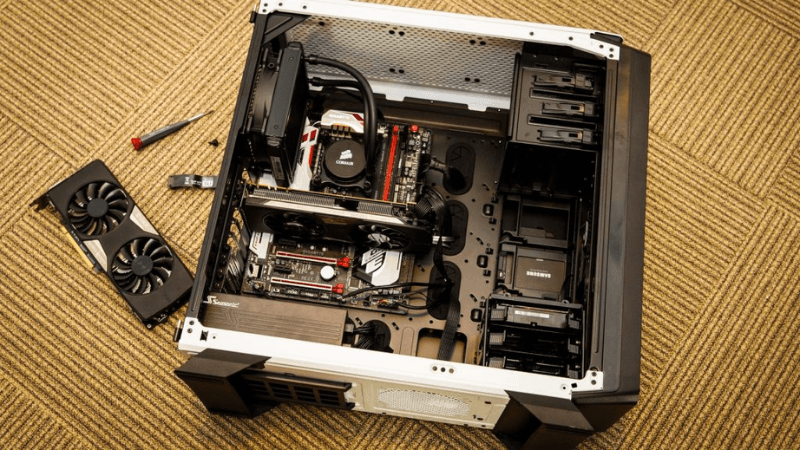 Không gian lắp ráp pc máy tính