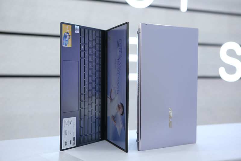 asus-zenbook-14-ux425-laptop-14-inch-mong-nhat-the-gioi-voi-day-du-cong-ket-noi